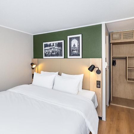 Campanile Bordeaux Est - Artigues Hotell Eksteriør bilde