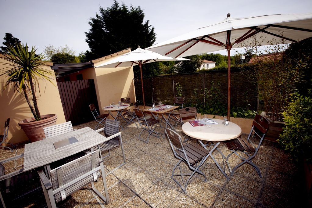 Campanile Bordeaux Est - Artigues Hotell Restaurant bilde
